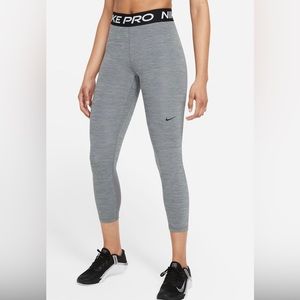 NIKE | Nike Pro 365 Women's Mid-Rise Cropped Mesh Panel Leggings | Size Small